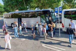 school charter bus rental St. Louis